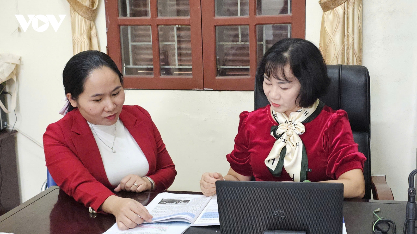 Cô giáo ứng dụng thực tế ảo giúp học sinh “sống” trong sự kiện lịch sử