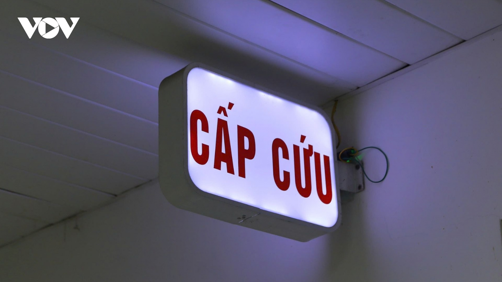 Cụ ông thủng tạng vì thói quen "mặc định" nhiều người Việt lặp lại mỗi khi đau