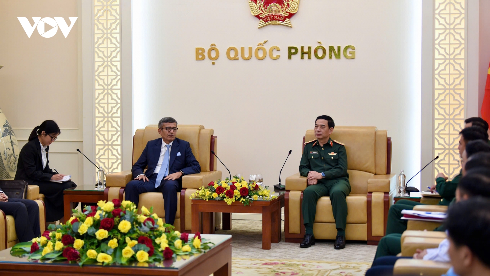 Đại tướng Phan Văn Giang tiếp Thư ký Quốc phòng Ấn Độ