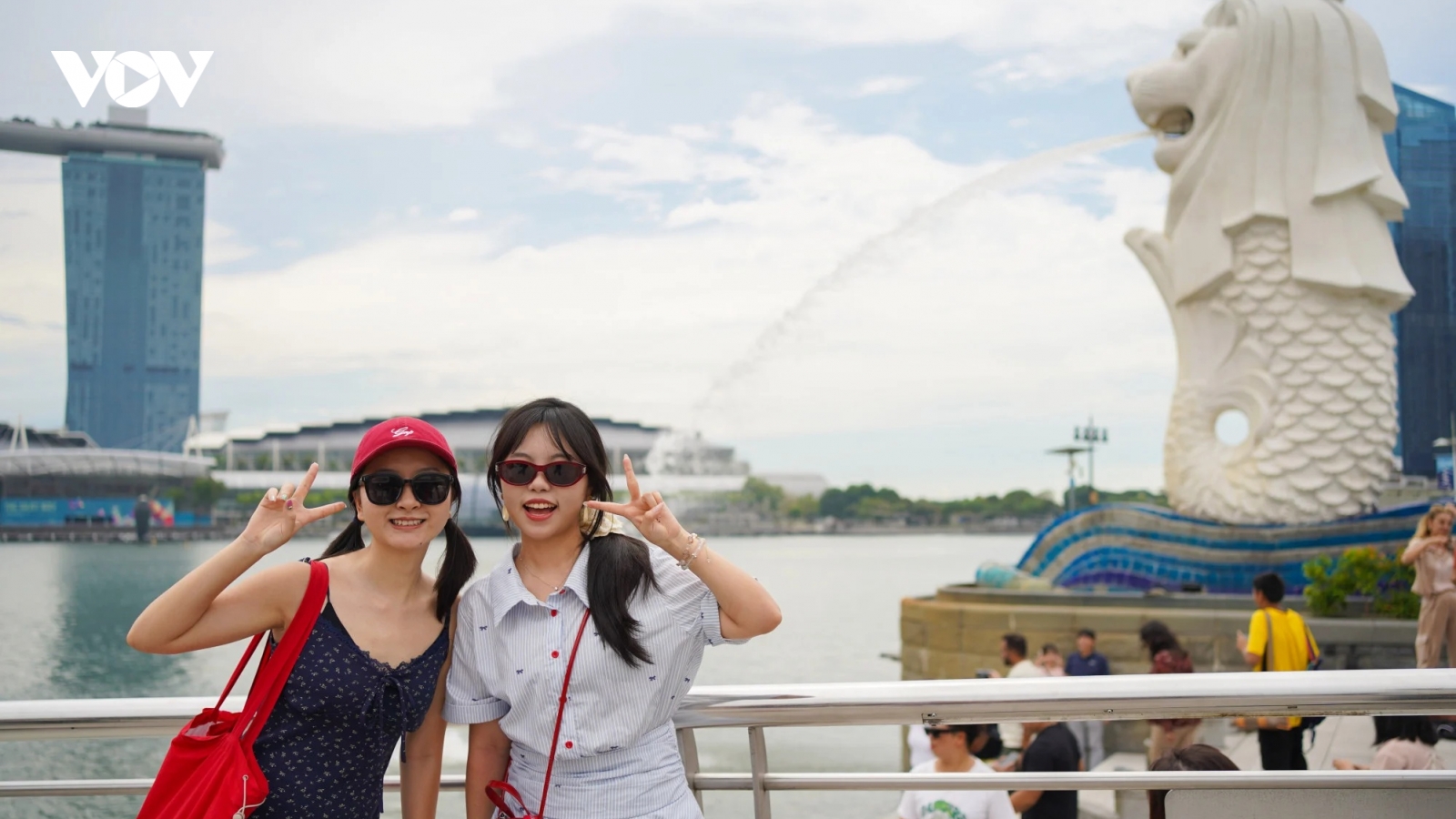 Giới trẻ Trung Quốc đổ xô đến Singapore, bất chấp giá cả đắt đỏ