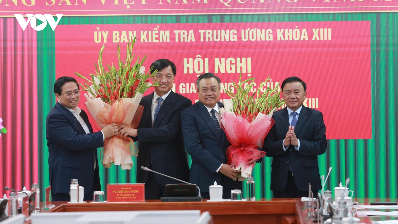 Bàn giao công tác của Chủ nhiệm Ủy ban Kiểm tra Trung ương