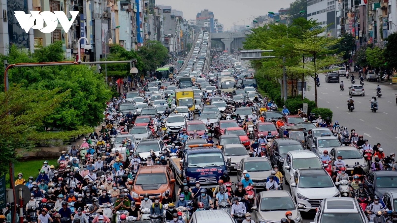 Đề xuất lộ trình tiêu chuẩn khí thải mới cho ô tô: Hà Nội và TP.HCM đi trước