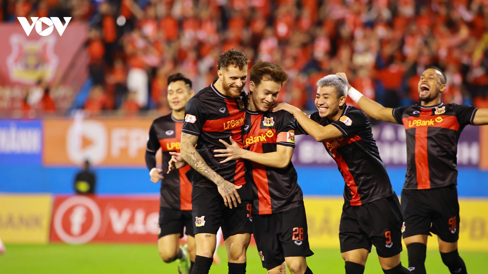 Đội hình tiêu biểu vòng 9 V-League: Vinh danh Hoàng Đức, ấn tượng Hải Phòng FC