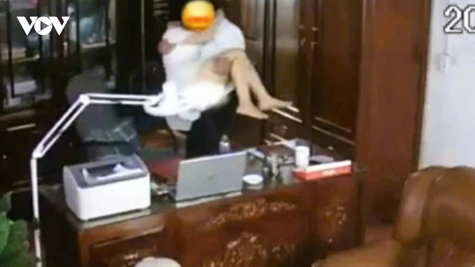 "Không thể lấy lý do phát giác sai phạm để xâm phạm đời tư, danh dự người khác"