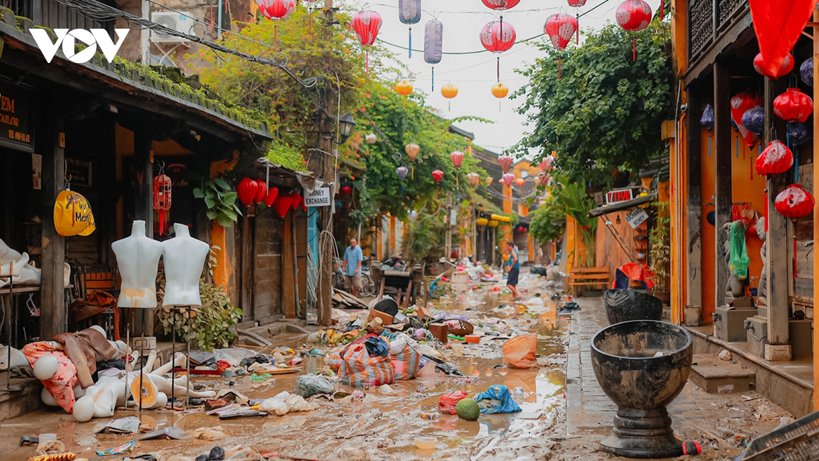 Hình ảnh Hội An tập trung khắc phục hậu quả lũ lụt