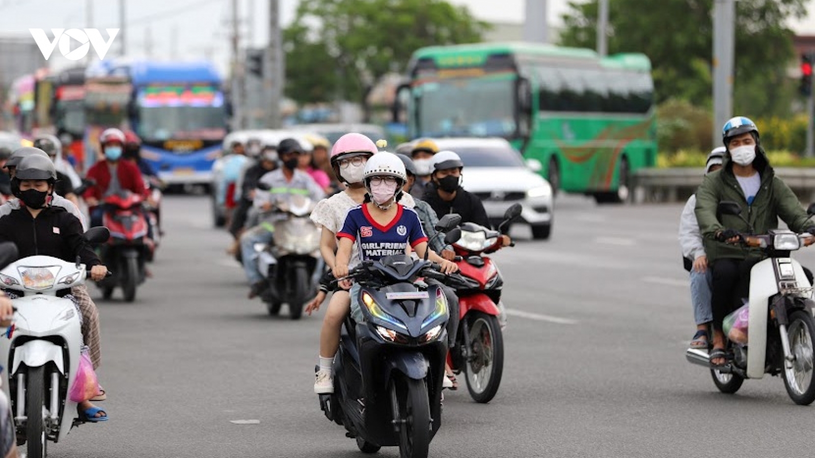Đề xuất hoán cải xe xăng sang xe điện: Người dân lo lắng