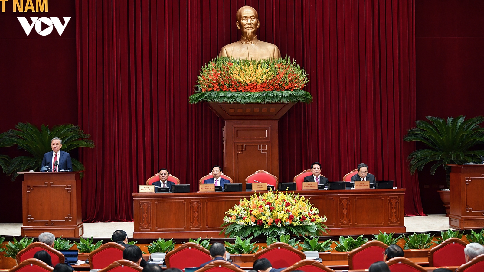 Thống nhất nhân sự giới thiệu tham gia Bộ Chính trị, Ban Bí thư khóa XIV