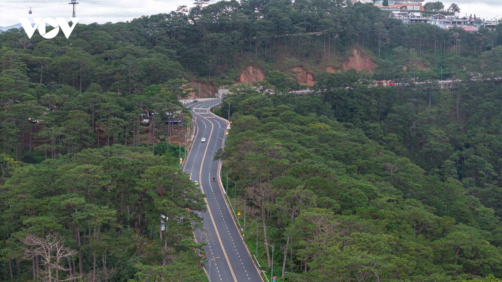 Bắt đầu khắc phục, sửa chữa đèo Prenn bị sạt lở, mở lại lối lên Đà Lạt