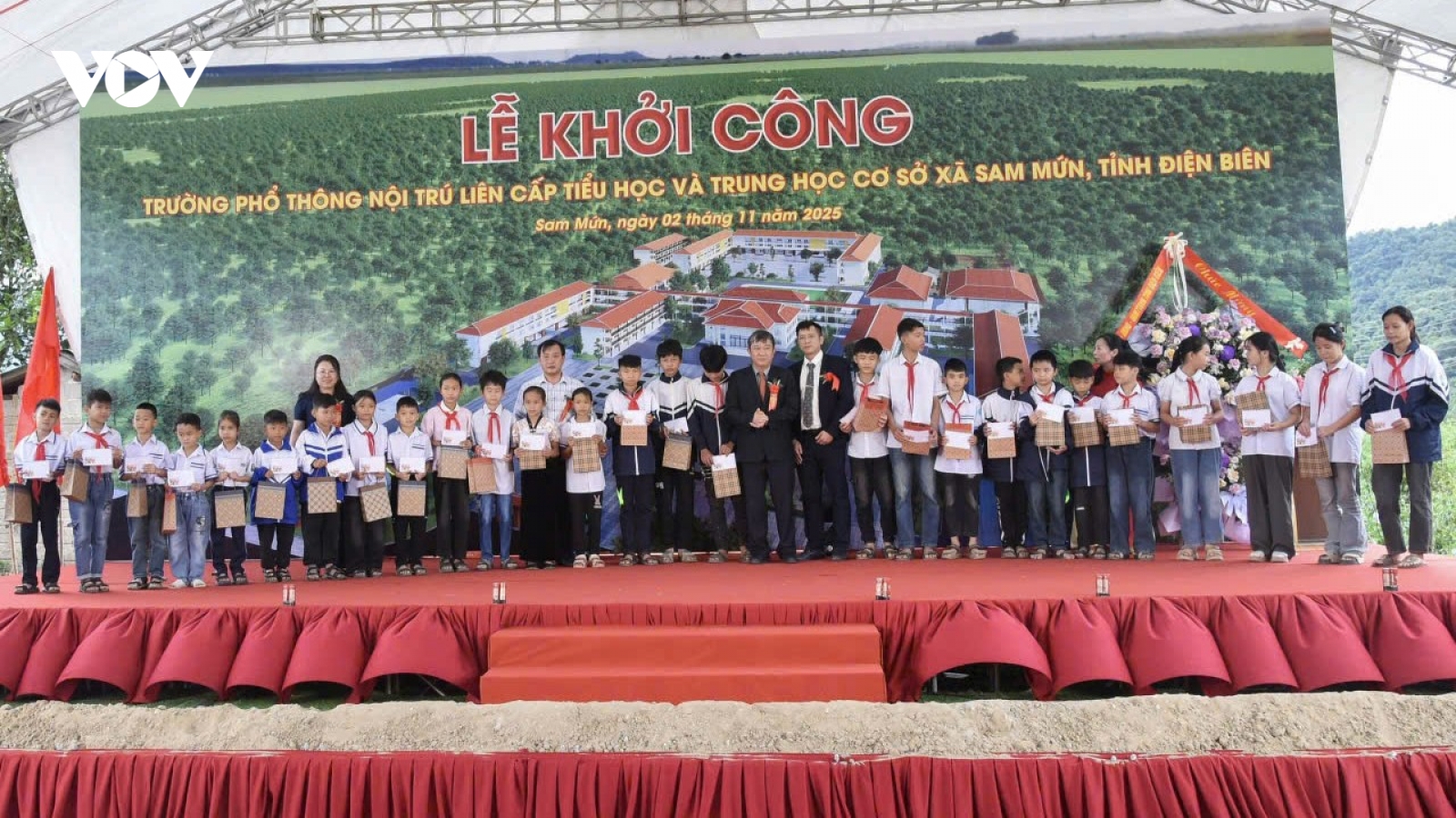 Điện Biên khởi công 3 trường nội trú liên cấp ở vùng biên