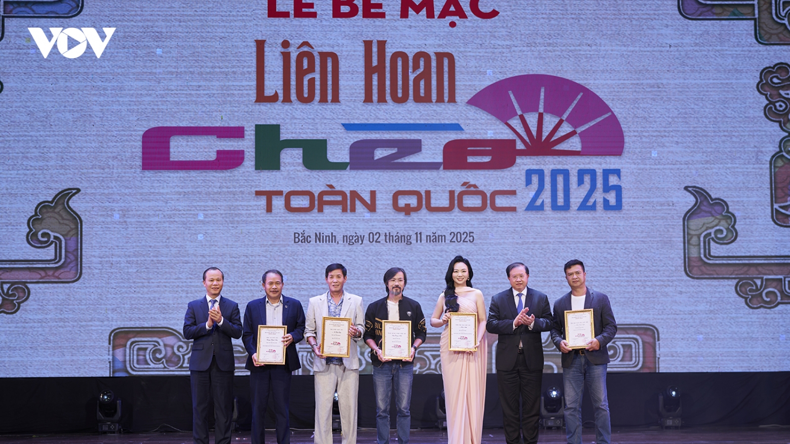 “Mẫu ngự trời Nam” giúp NSƯT Hoài Anh tỏa sáng tại Liên hoan Chèo 2025