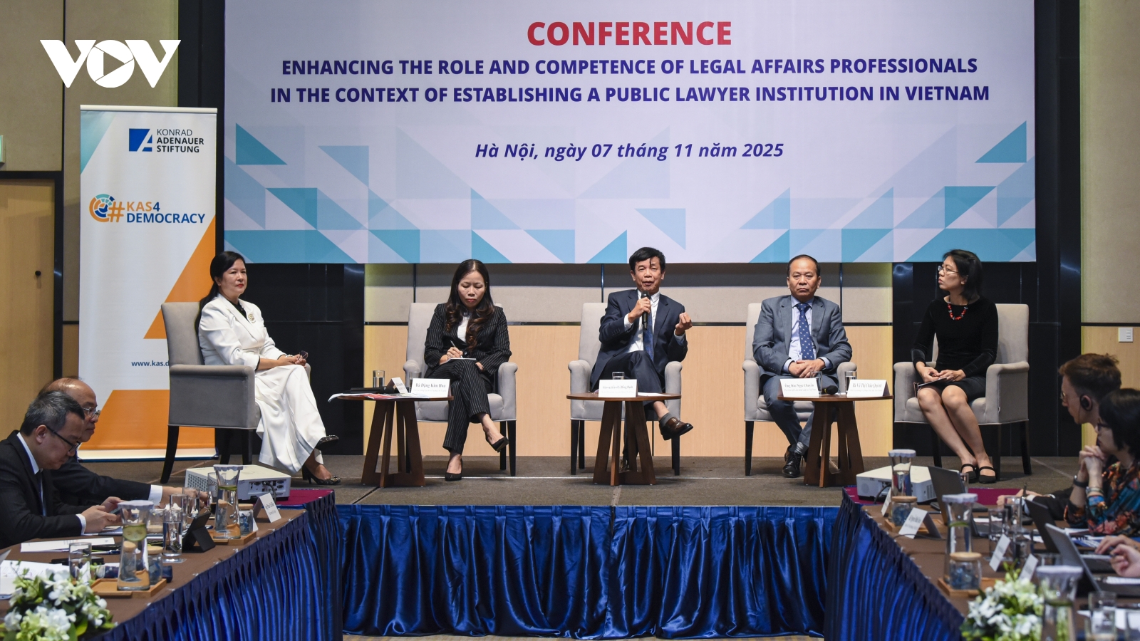 Xây dựng chế định luật sư công: Cần phát huy vai trò của đội ngũ pháp chế