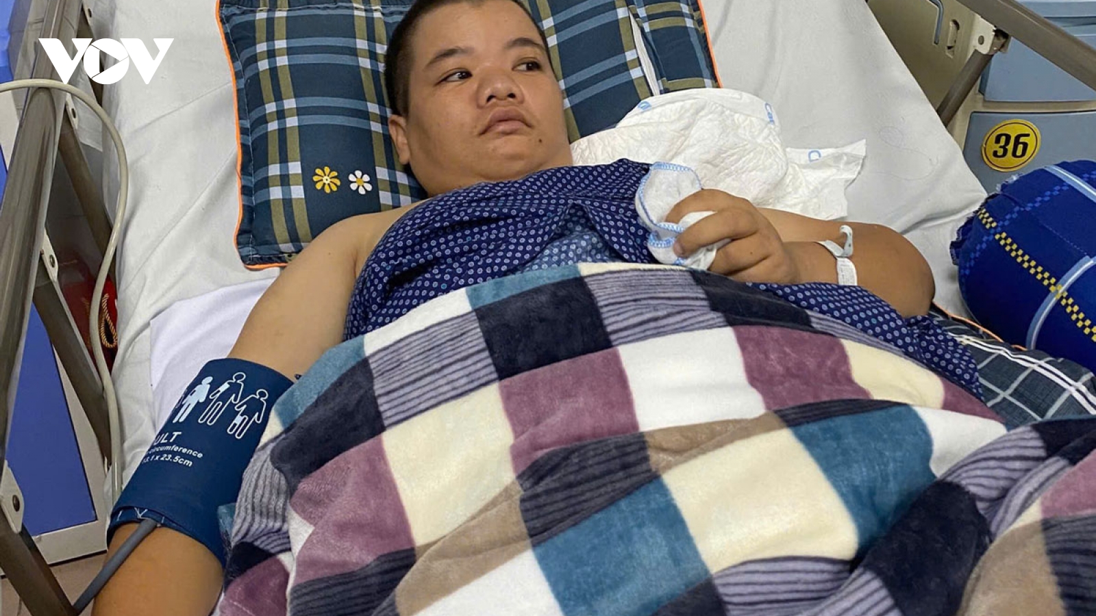 Ba giờ nghẹt thở giành lại sự sống cho cô gái mắc hội chứng mạch máu hiếm gặp