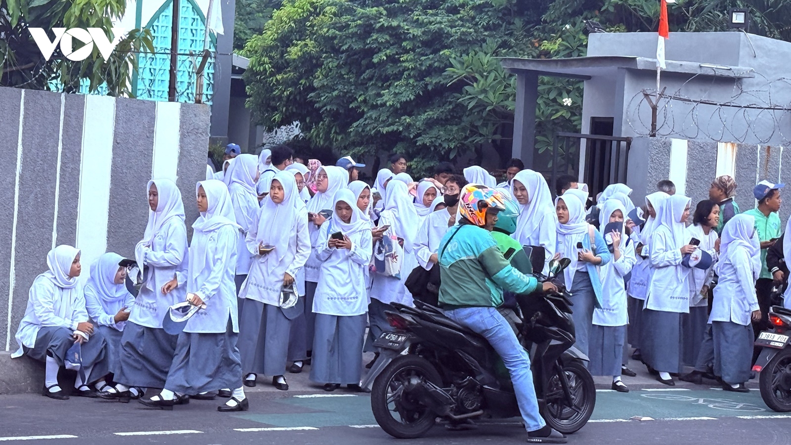 72 học sinh ở Indonesia bị ngộ độc sau khi dùng bữa ăn dinh dưỡng miễn phí