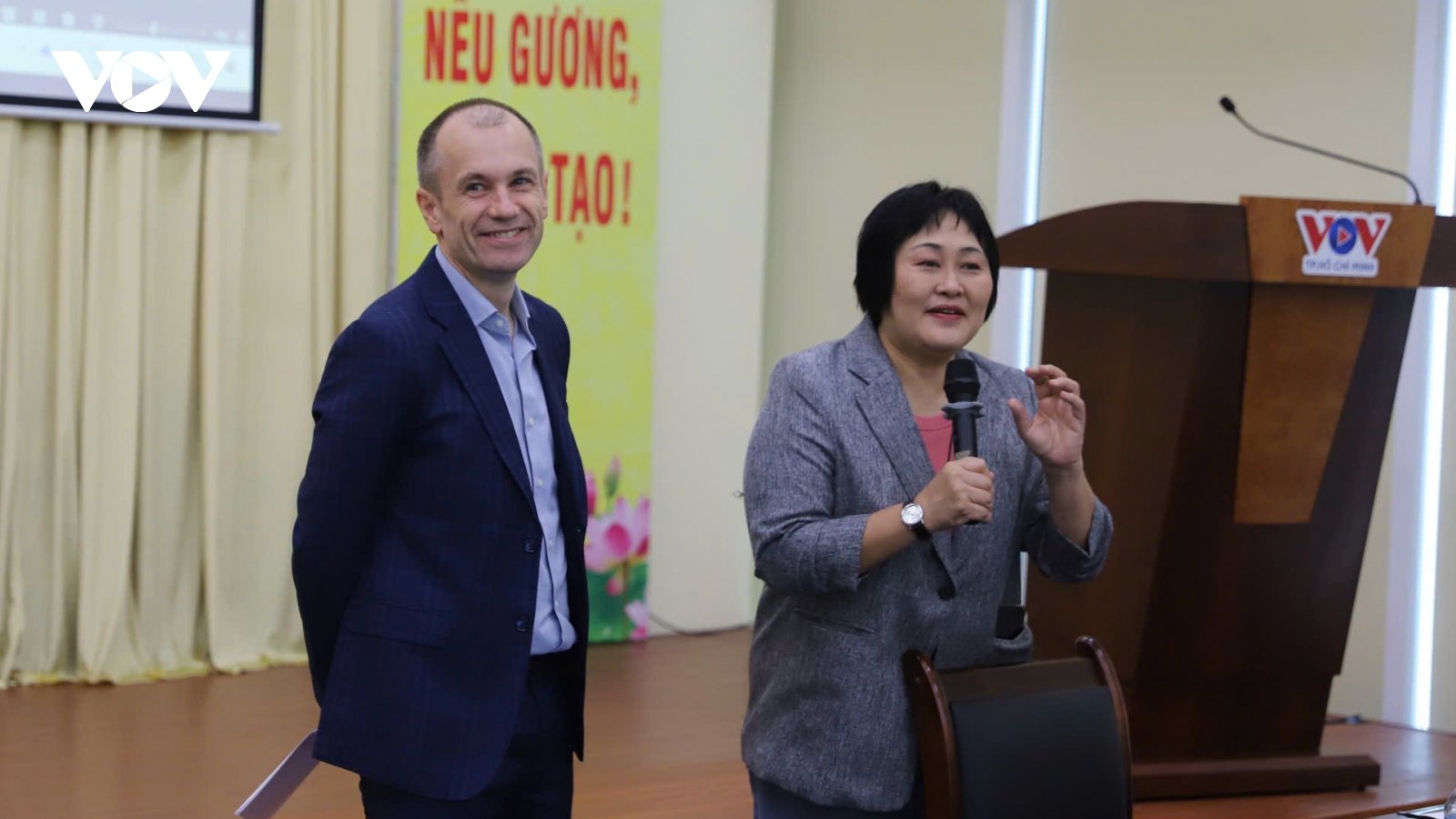 VOV tập huấn kỹ năng podcast cùng chuyên gia ABU và ThaiPBS