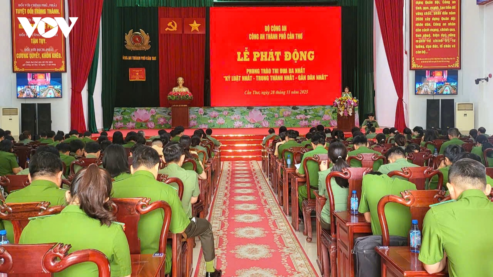 Công an thành phố Cần Thơ phát động phong trào thi đua “Ba nhất"