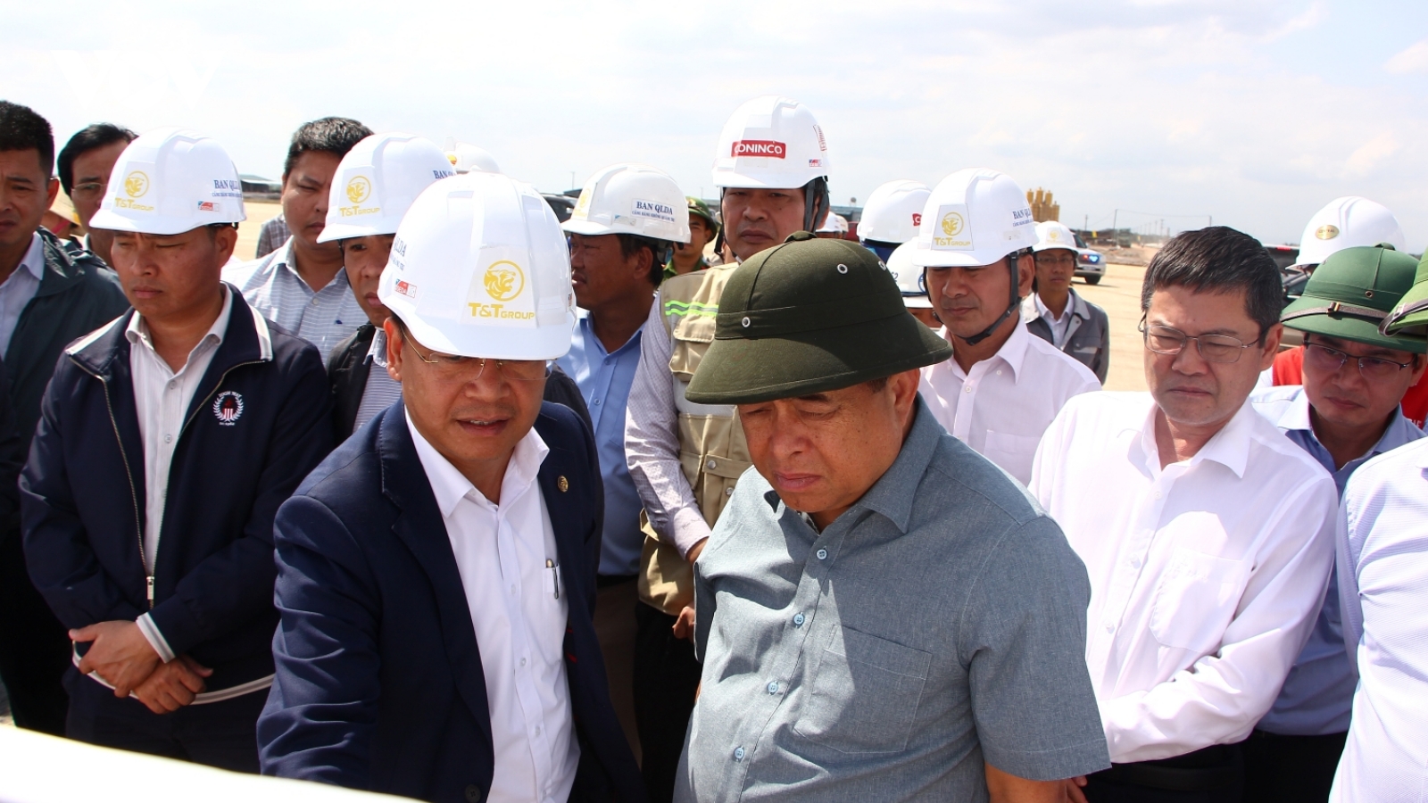 Phó Thủ tướng Chính phủ Nguyễn Chí Dũng kiểm tra dự án trọng điểm tại Quảng Trị