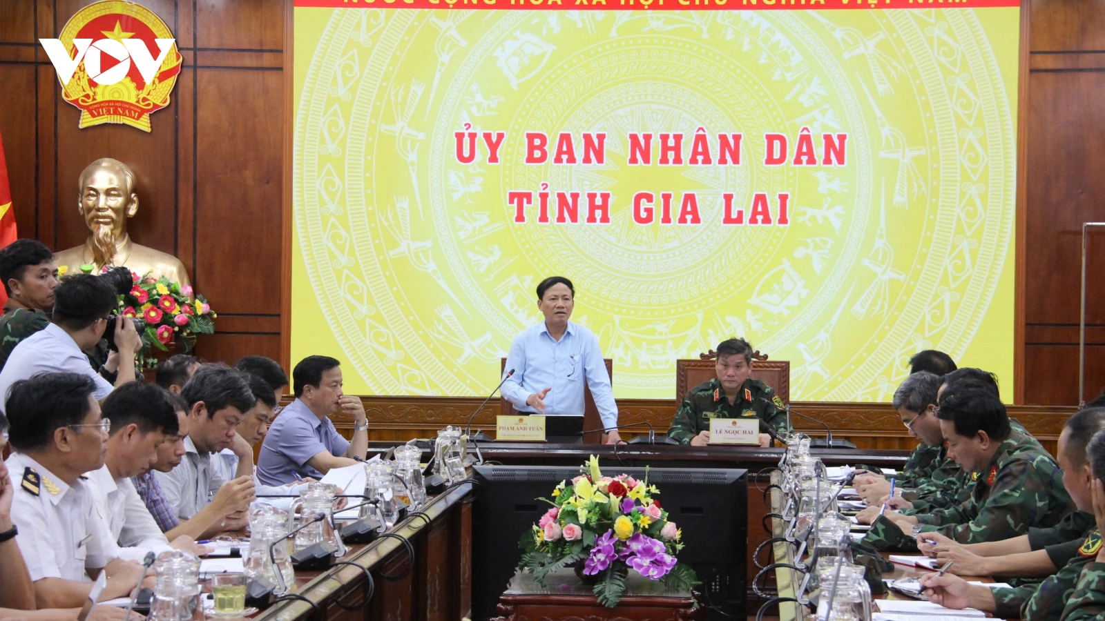 Tỉnh Gia Lai và Bộ Tư lệnh Quân khu 5 họp khẩn, lên phương án ứng phó bão số 13