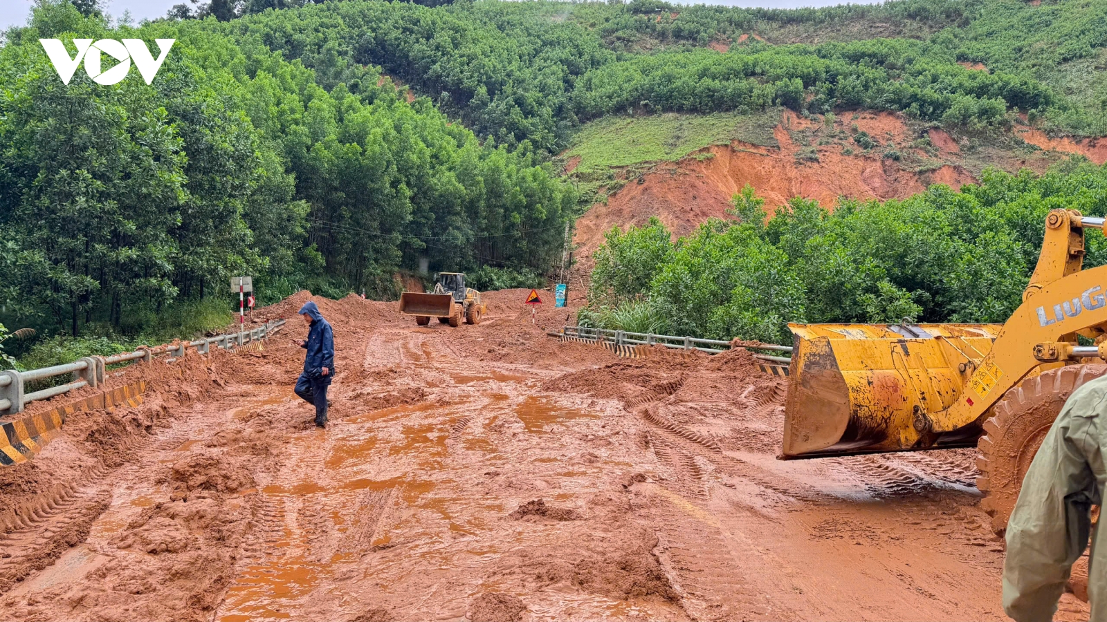 Vẫn còn 50 vị trí tắc đường ở khu vực miền Trung