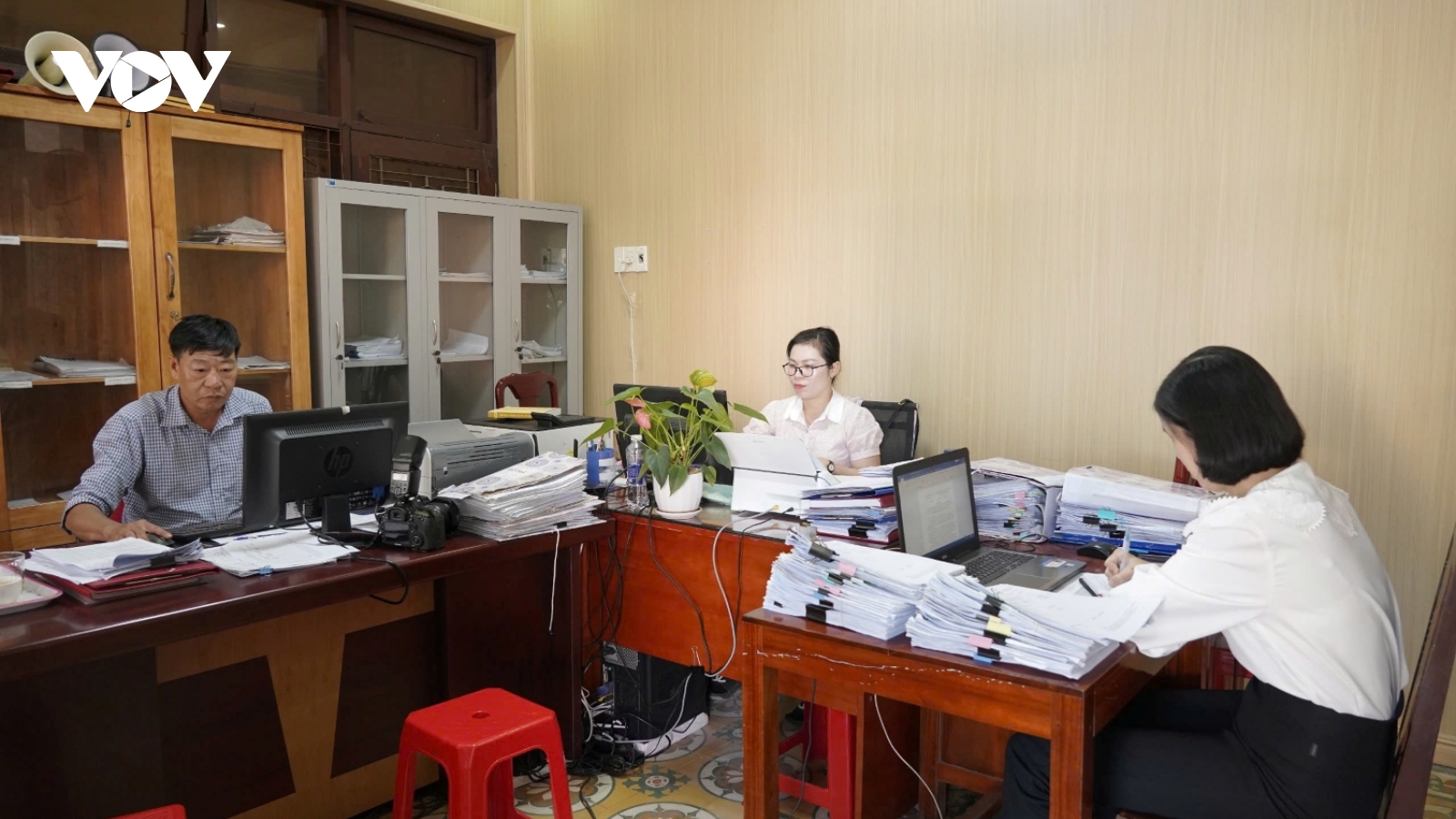 Kiện toàn cán bộ sau đại hội, đảm bảo vận hành chính quyền địa phương 2 cấp