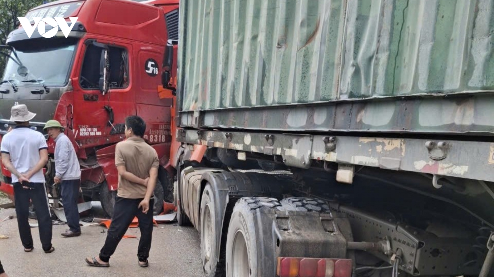 Tai nạn giao thông làm tắc Quốc lộ 12A lên Cửa khẩu Quốc tế Cha Lo, Quảng Trị