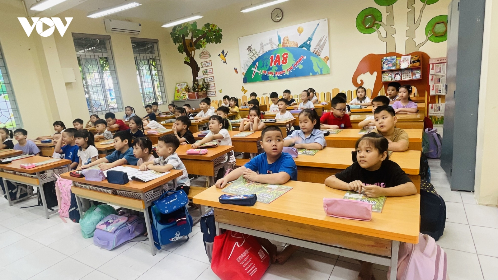 Thu phí đón trẻ muộn: Dịch vụ cần thiết hay thêm một khoản phải lo?