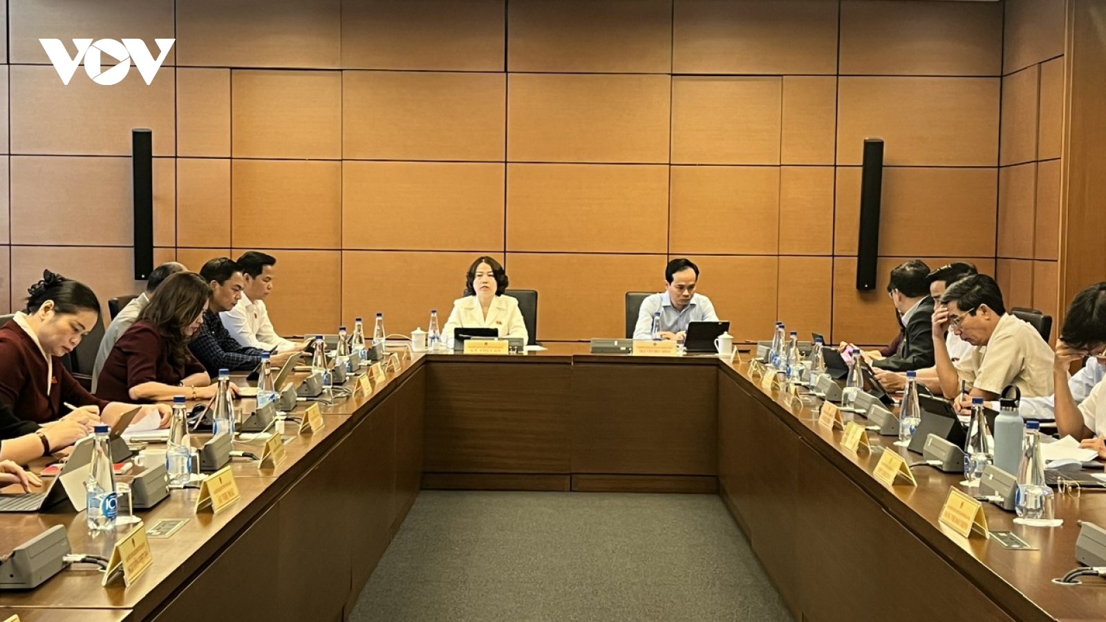 ĐBQH lo ngại quy định thủ tục thông báo khởi công vẫn như là “giấy phép con"