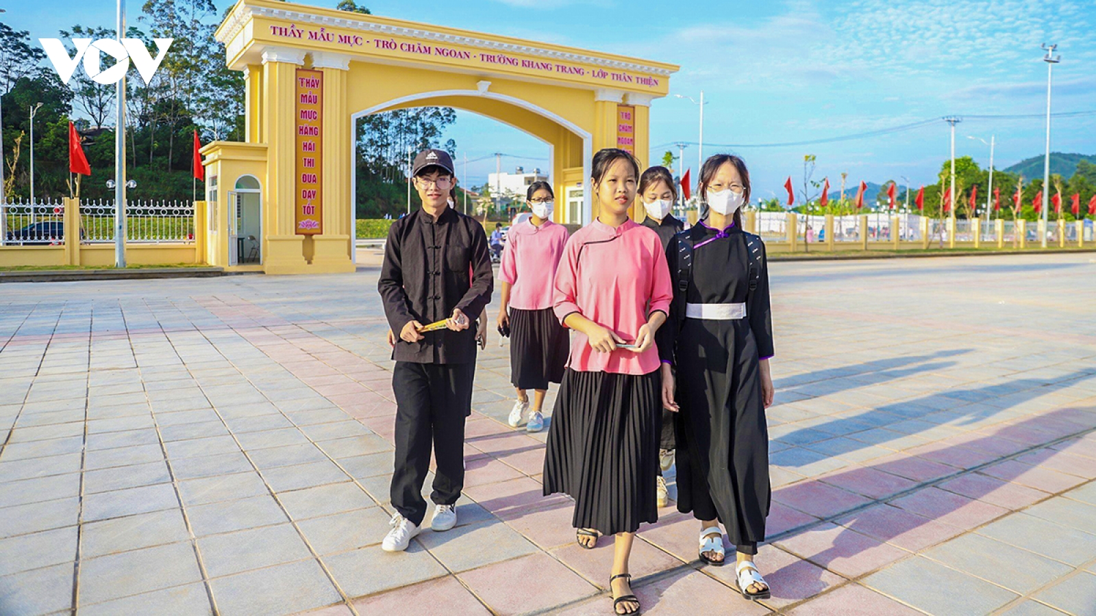 Đầu tư trường nội trú vùng biên bảo đảm công bằng giáo dục