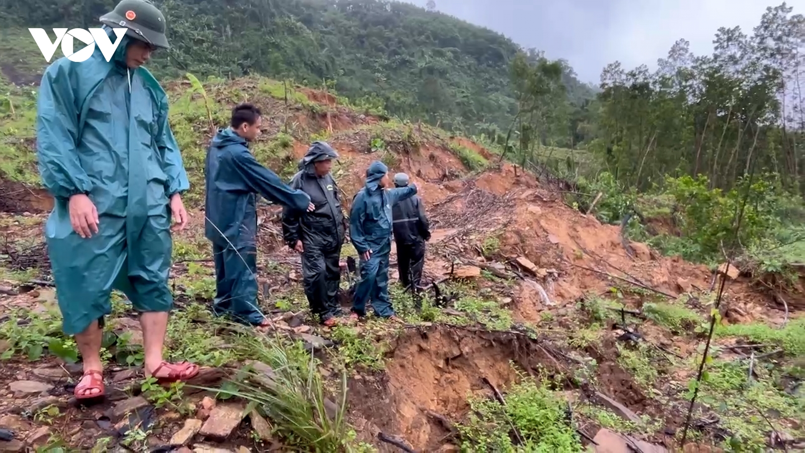 Phát hiện vết nứt ở núi Ngang, xã Sơn Cẩm Hà (Đà Nẵng), di dời gần 60 hộ dân