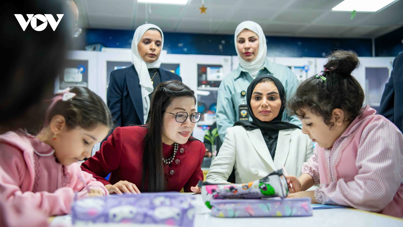 Phu nhân Thủ tướng Việt Nam và Kuwait thăm Bảo tàng Cung Al-Salam