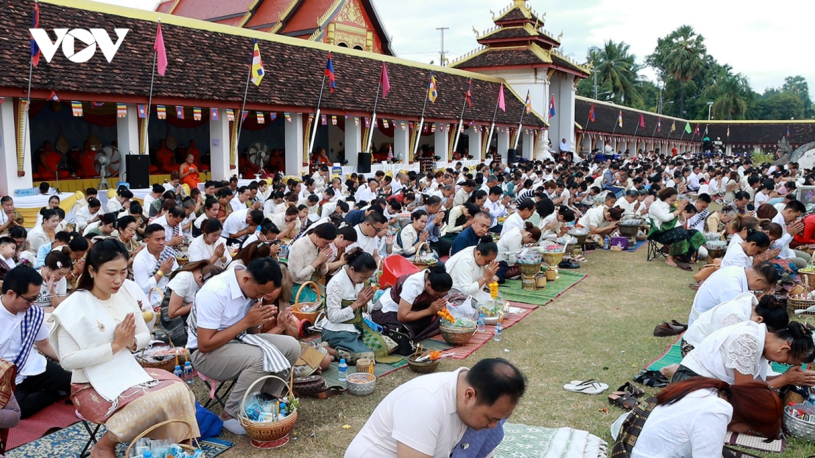 Nghi lễ Xaybath, lễ cúng dường lớn nhất của người dân Lào