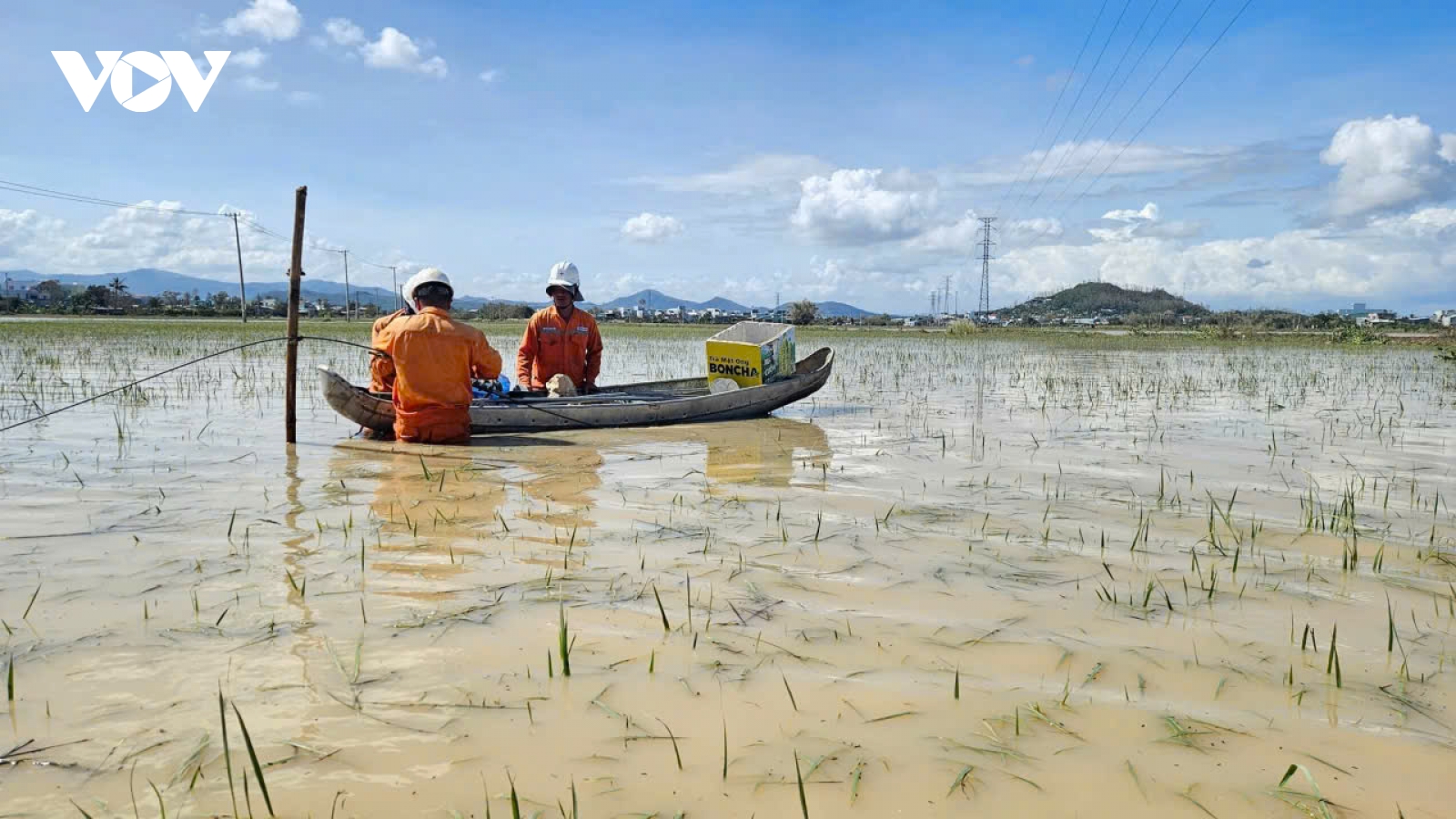 Miền Trung - Tây Nguyên ngập sâu: Hơn nửa triệu khách hàng lại mất điện