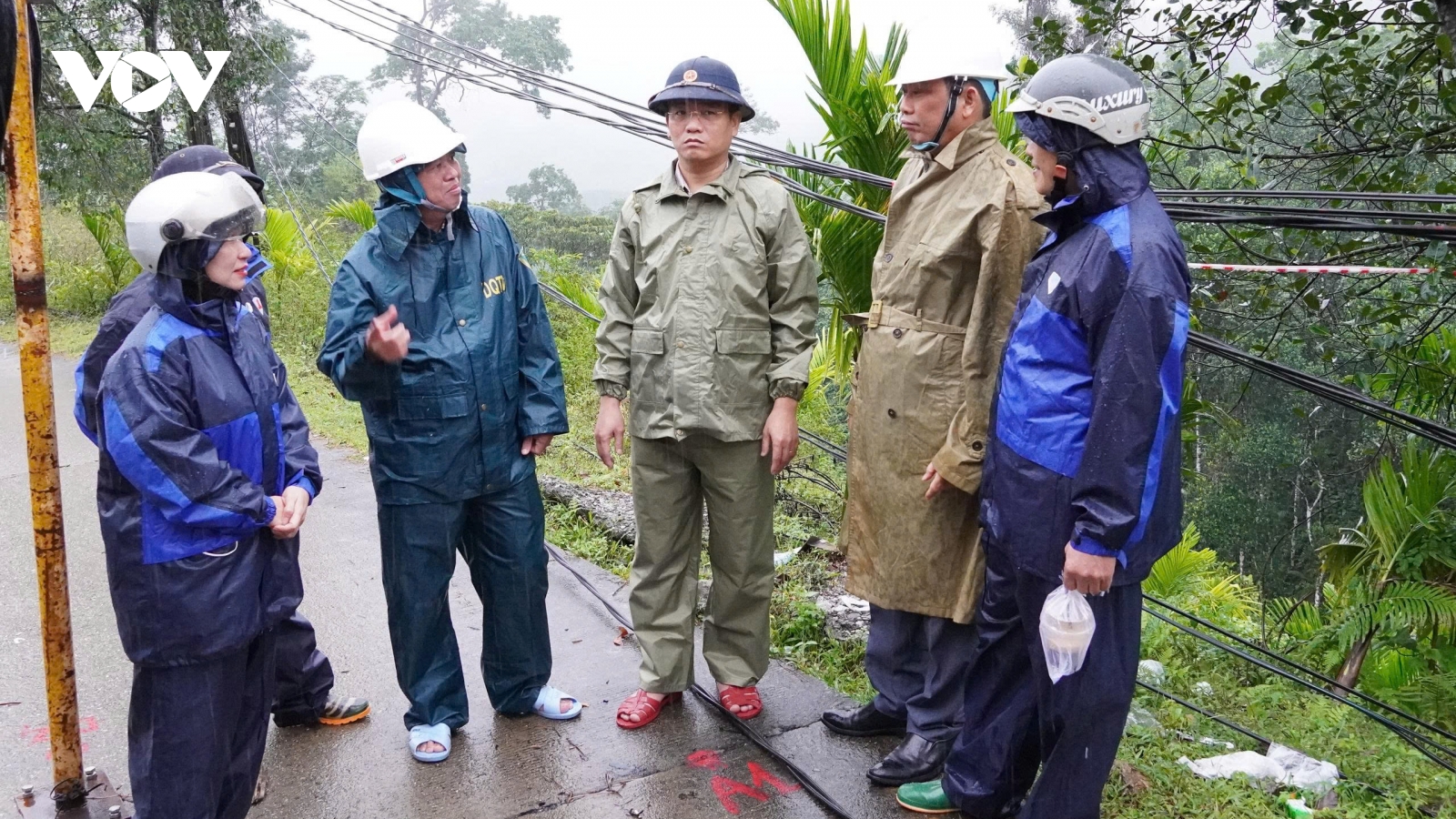 Mưa lớn kéo dài gây sạt lở, ngập lụt, Quảng Ngãi khẩn trương ứng phó
