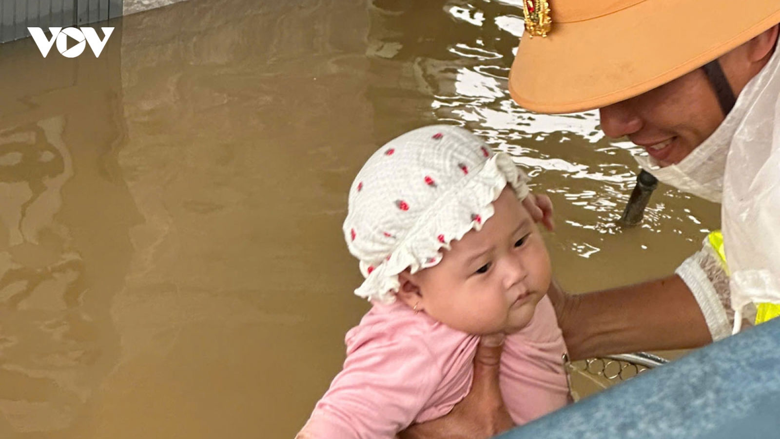 Hơn 130 cán bộ, chiến sĩ Công an Đồng Nai chi viện khẩn cấp cho vùng lũ Đắk Lắk