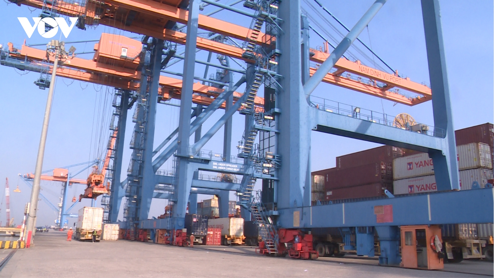 Cần “đường băng” thể chế vận hành khu thương mại tự do