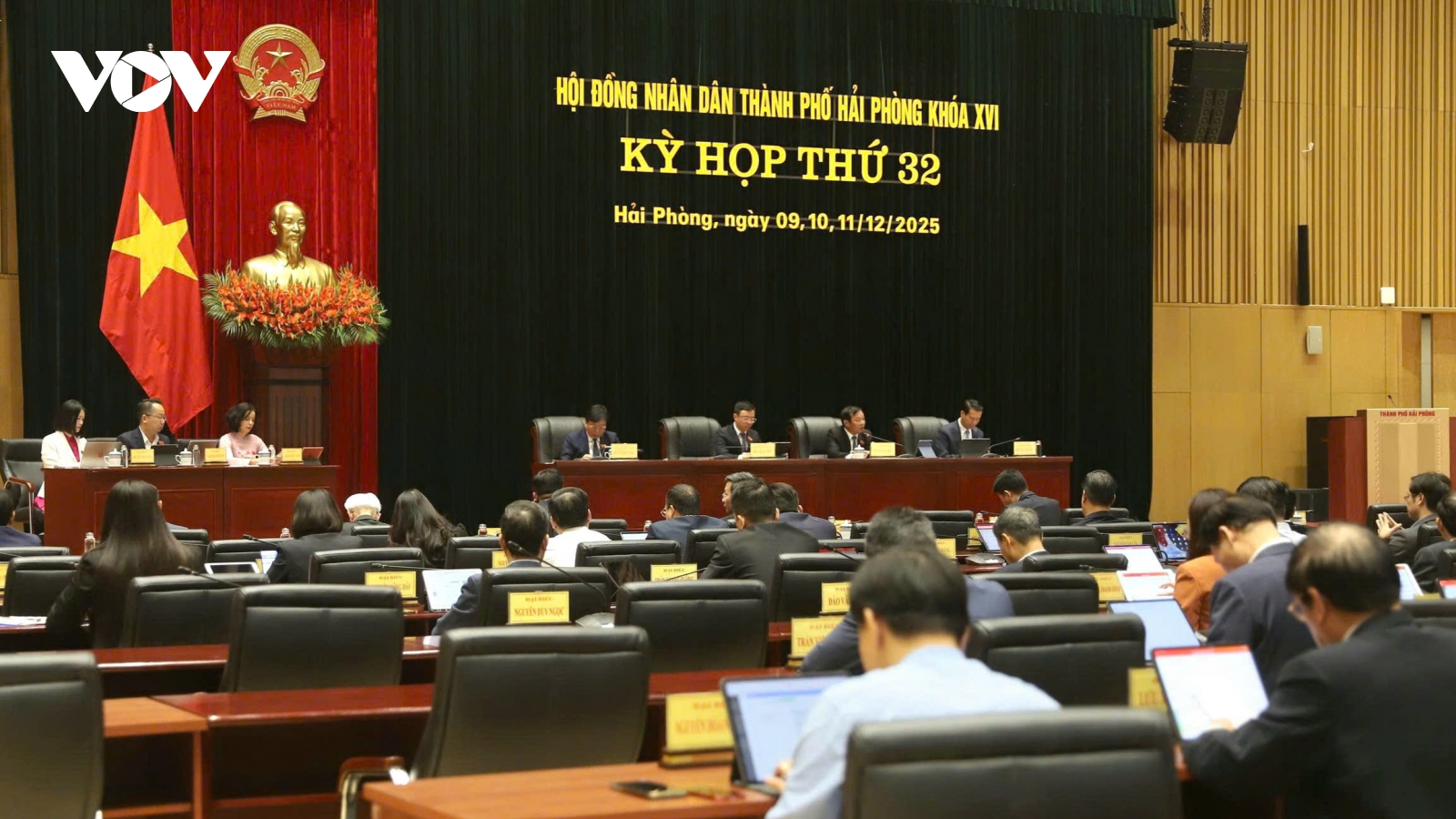 Hải Phòng chất vấn tình trạng chậm cấp sổ đỏ và nhiều vấn đề nóng