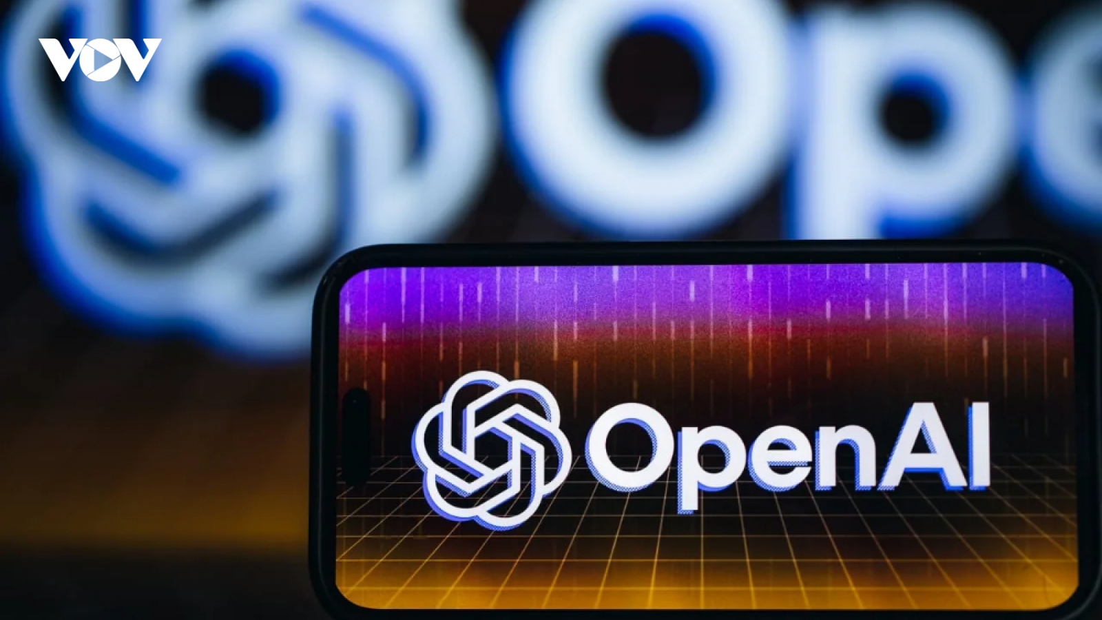 OpenAI ra mắt GPT-5.2: Ít ảo giác hơn, điểm chuẩn vượt xa GPT-5