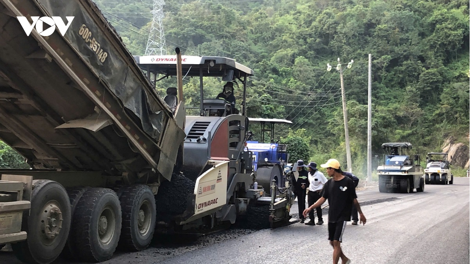 Địa phương tăng tốc giao mặt bằng, đơn vị thi công Quốc lộ 28B chạy nước rút