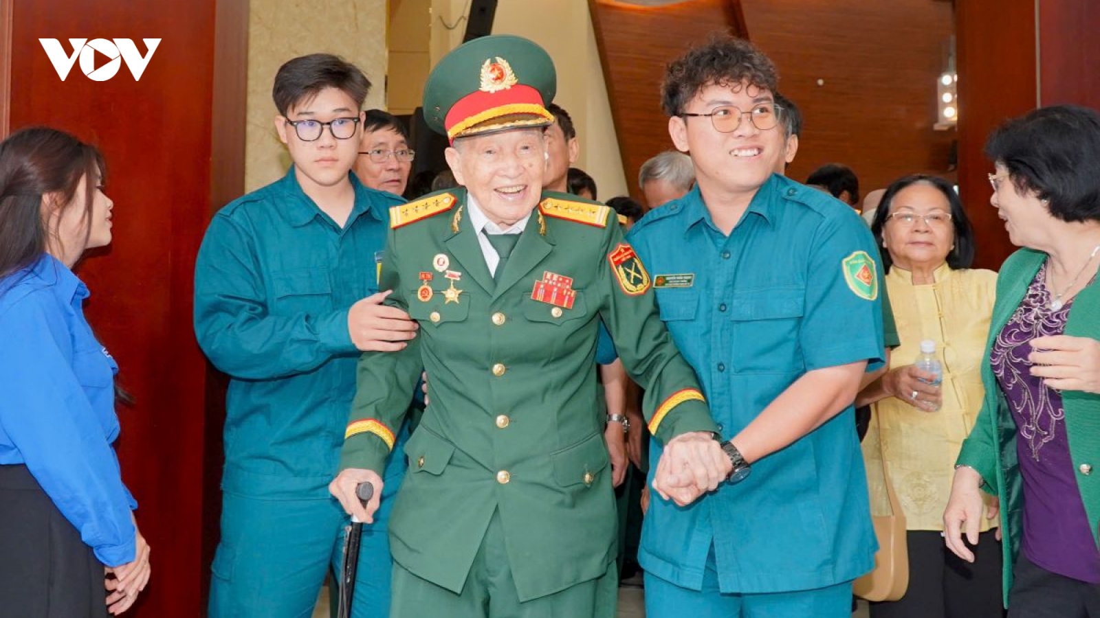 TP.HCM gặp mặt cán bộ cao cấp quân đội nghỉ hưu nhân kỷ niệm 22/12