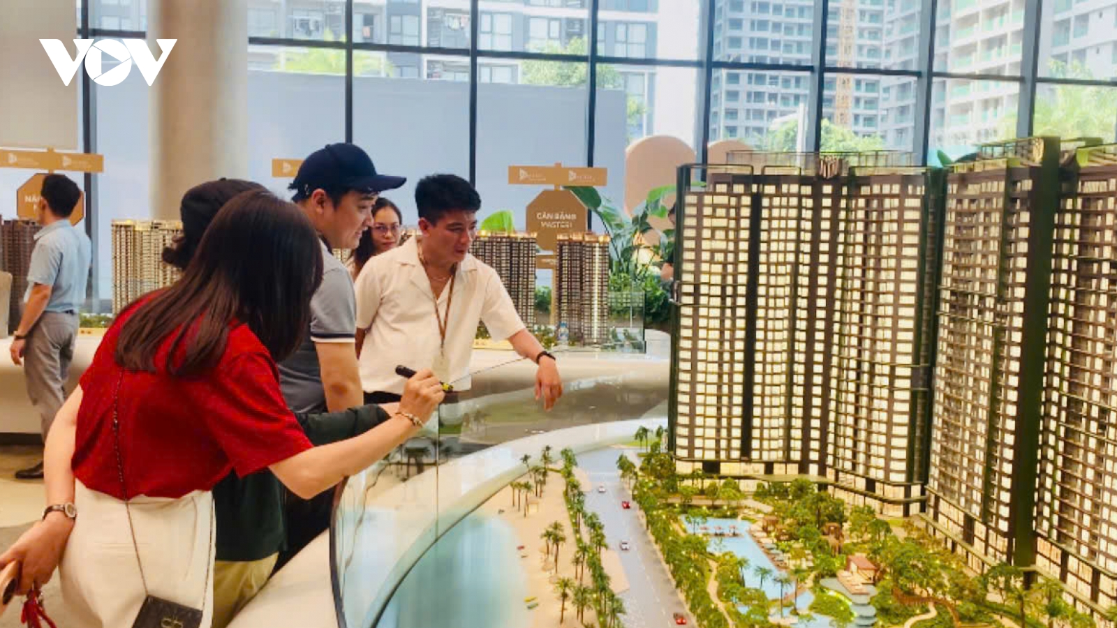 Chung cư ồ ạt mở bán, giá nhà có giảm vào đầu năm tới?