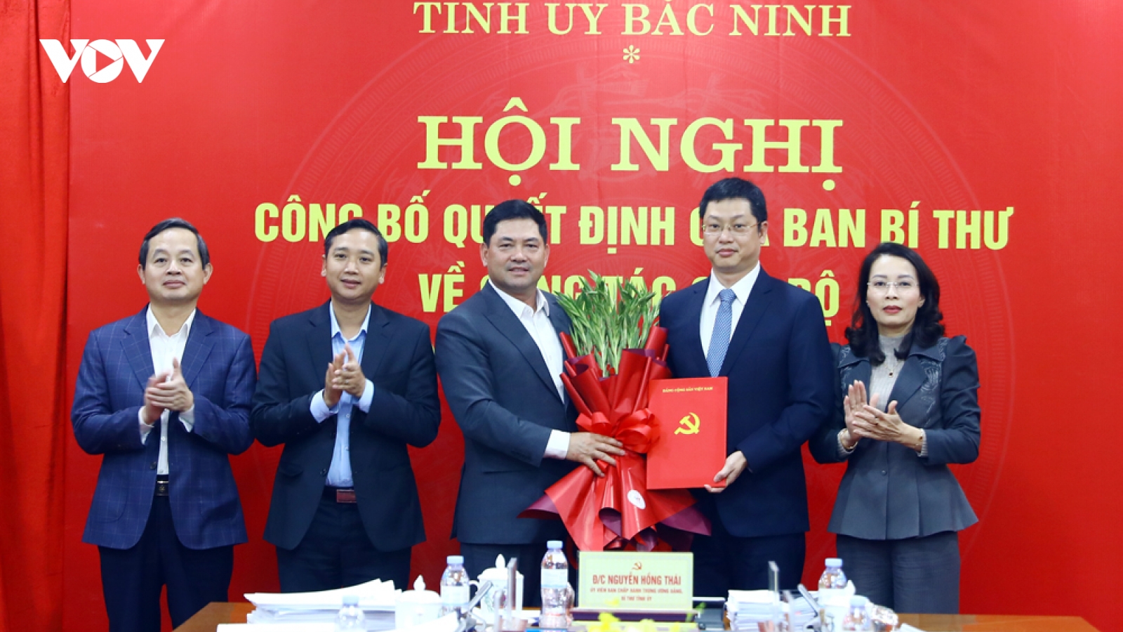 Trao quyết định chuẩn y ông Trần Huy Phương giữ chức Phó Bí thư Tỉnh ủy Bắc Ninh