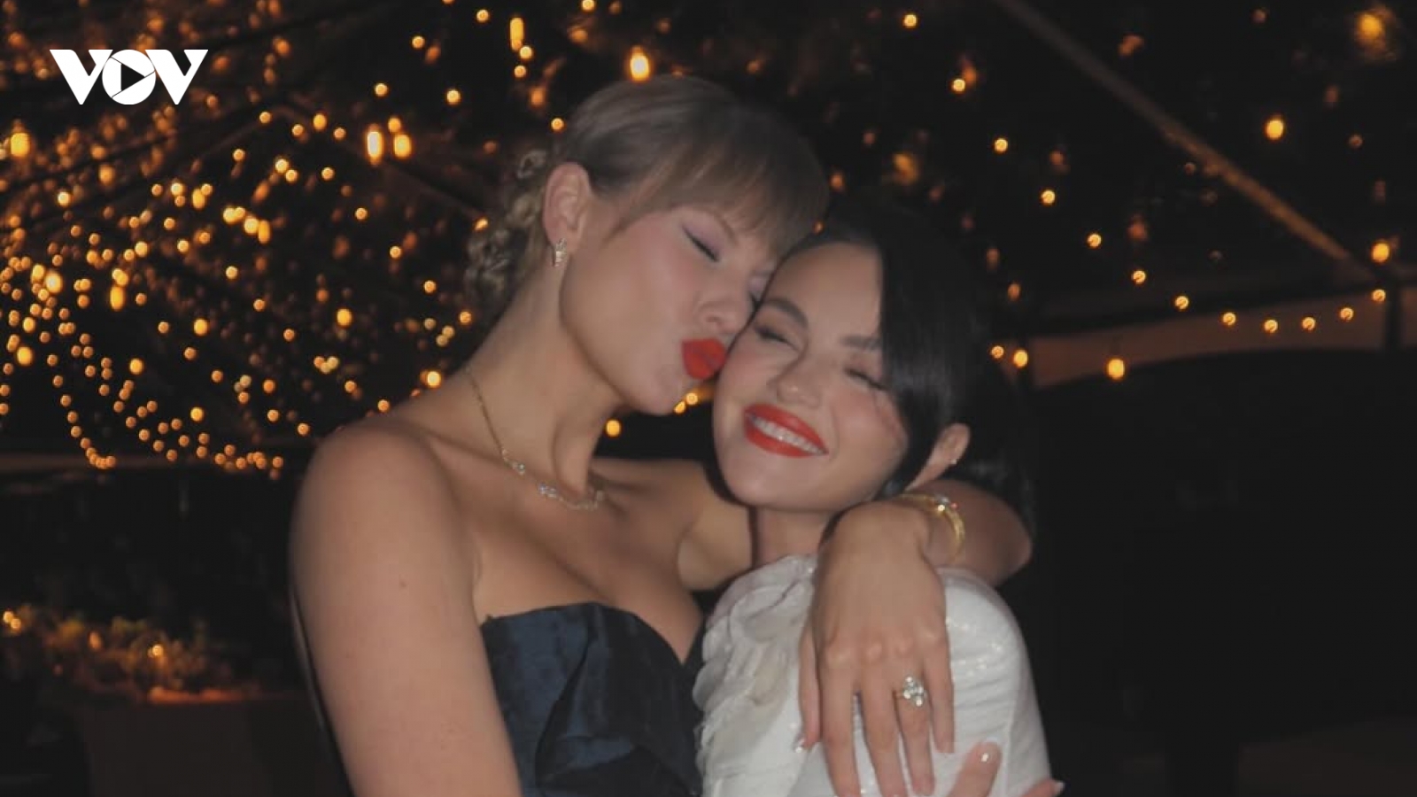 Những ngôi sao đình đám nào sẽ làm phù dâu trong lễ cưới của Taylor Swift?
