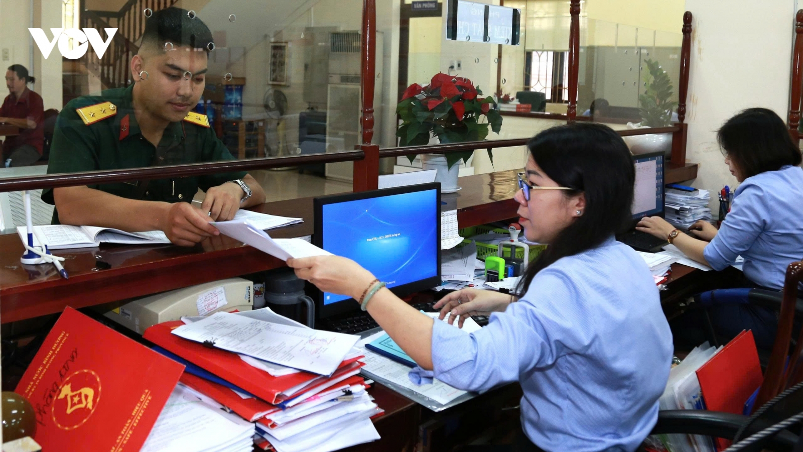 Chi hơn 2.513 tỷ đồng quà Tết: Kho bạc Nhà nước làm việc ngoài giờ để kịp tiến độ