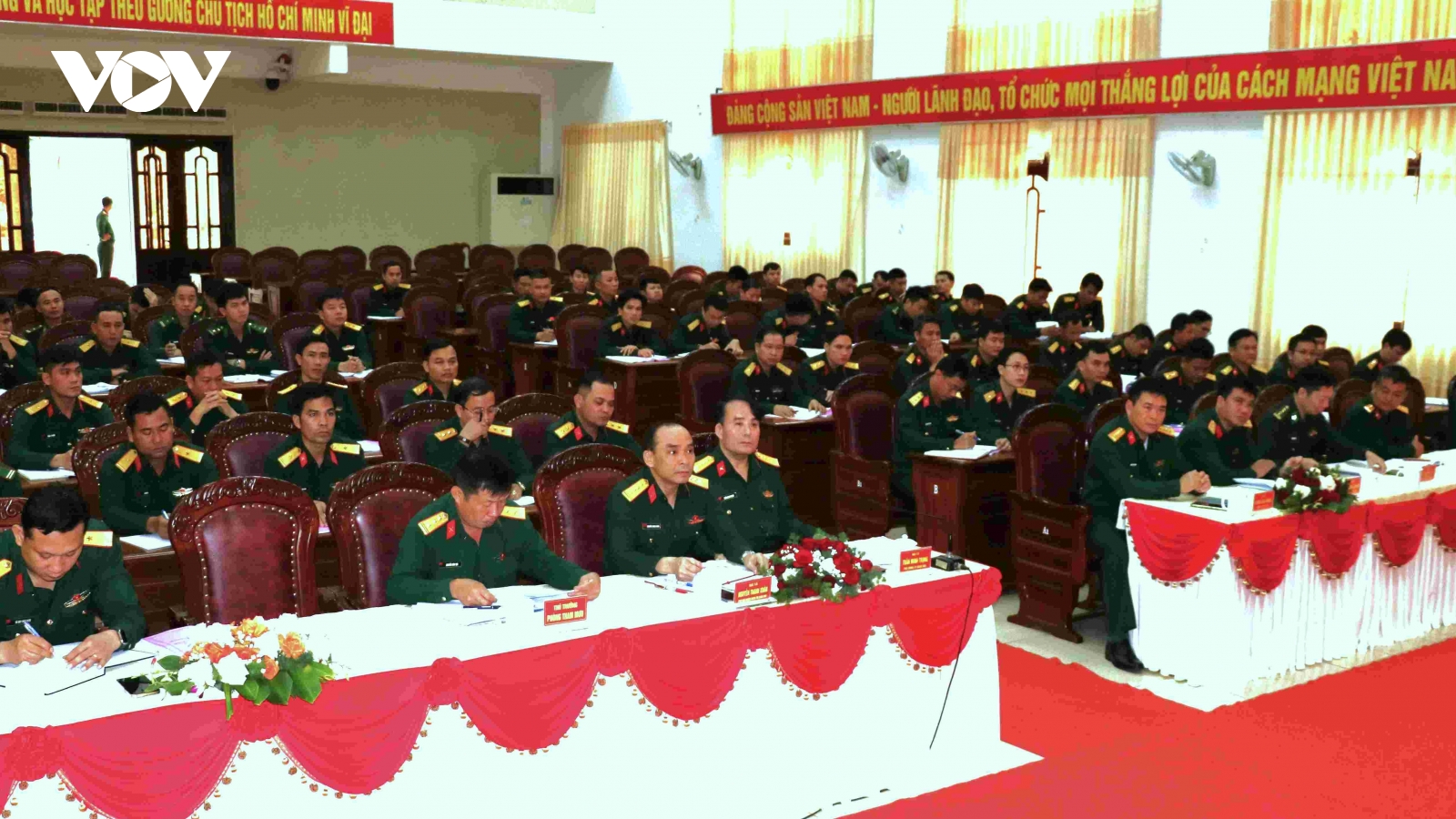 Cán bộ Quân khu V chú trọng dân vận vùng dân tộc thiểu số