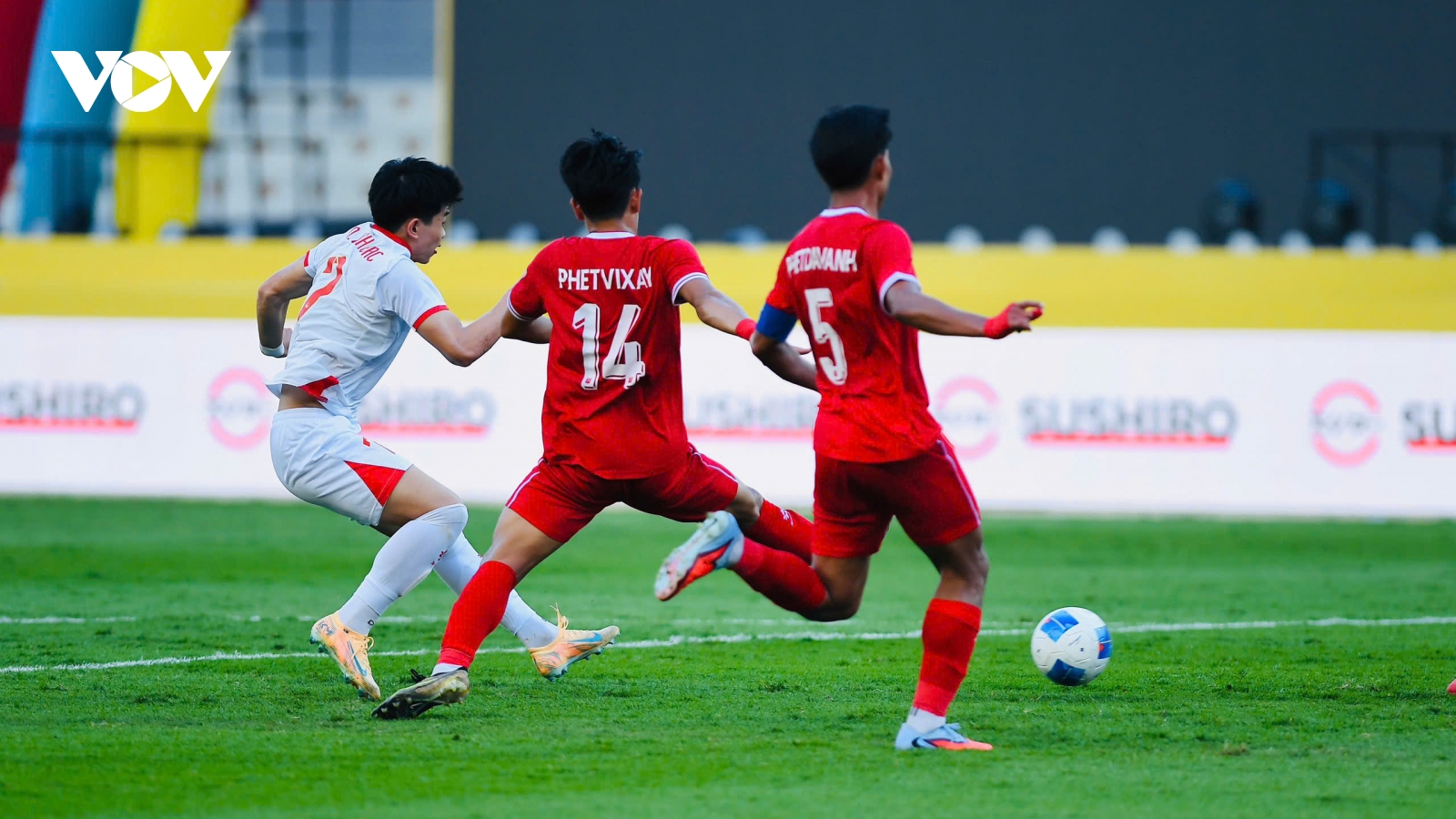 Quay chậm siêu phẩm, điệu nhảy Haaland và cảm xúc vỡ òa của người hùng Đình Bắc