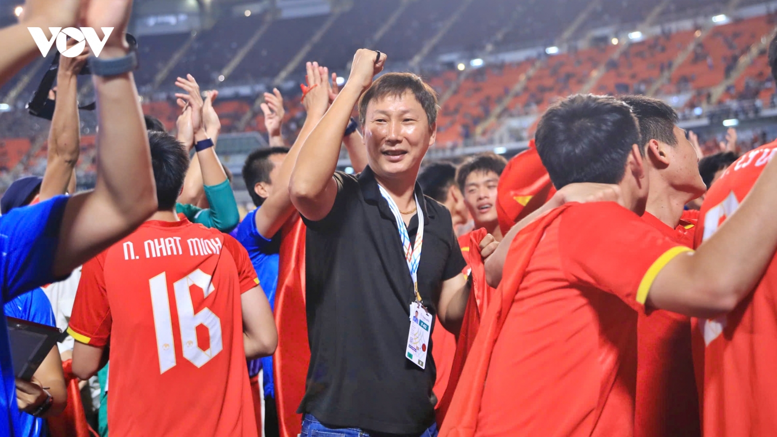 HLV Kim Sang Sik nói gì sau khi cùng U22 Việt Nam xuất sắc giành HCV SEA Games 33