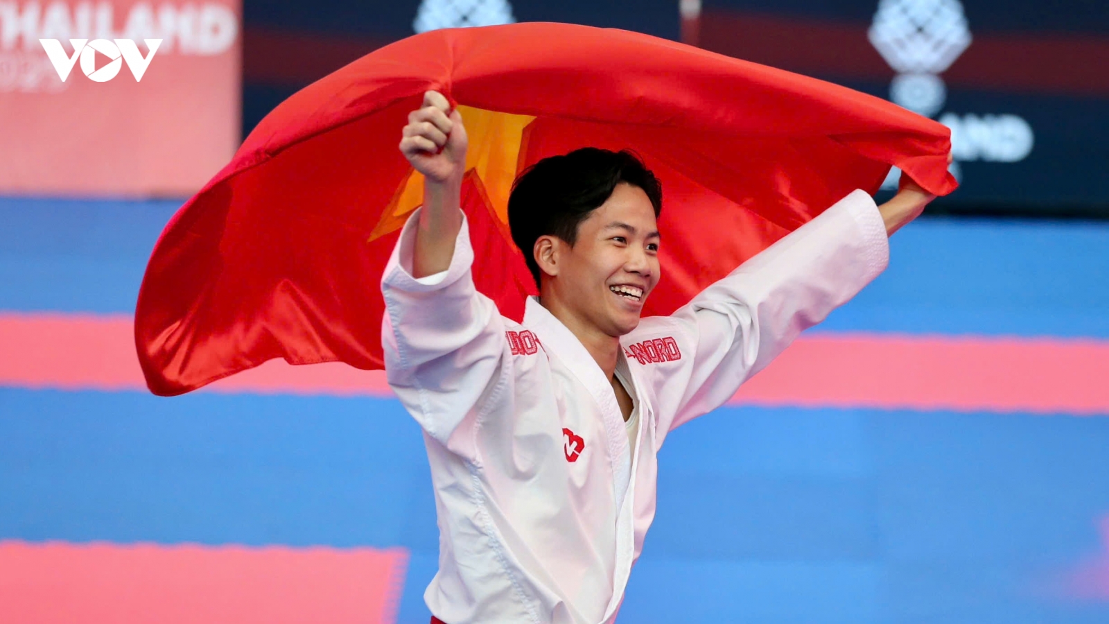 Võ sĩ Karate Việt Nam tiết lộ bất ngờ về trọng tài sau khi đoạt HCV SEA Games 33