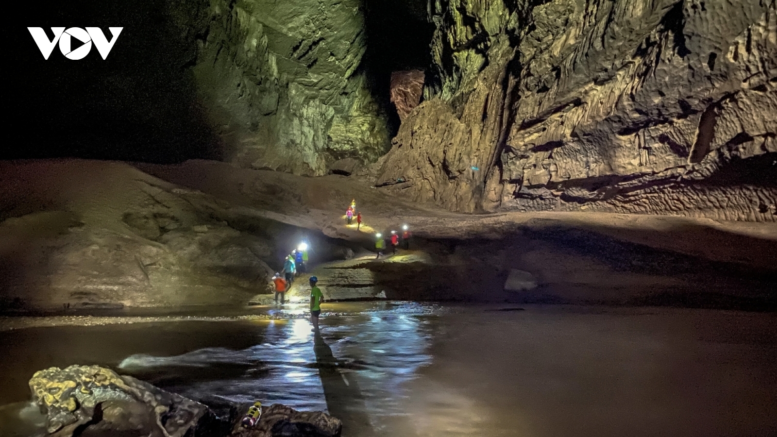 Son Doong cave expedition tours fully booked through 2027