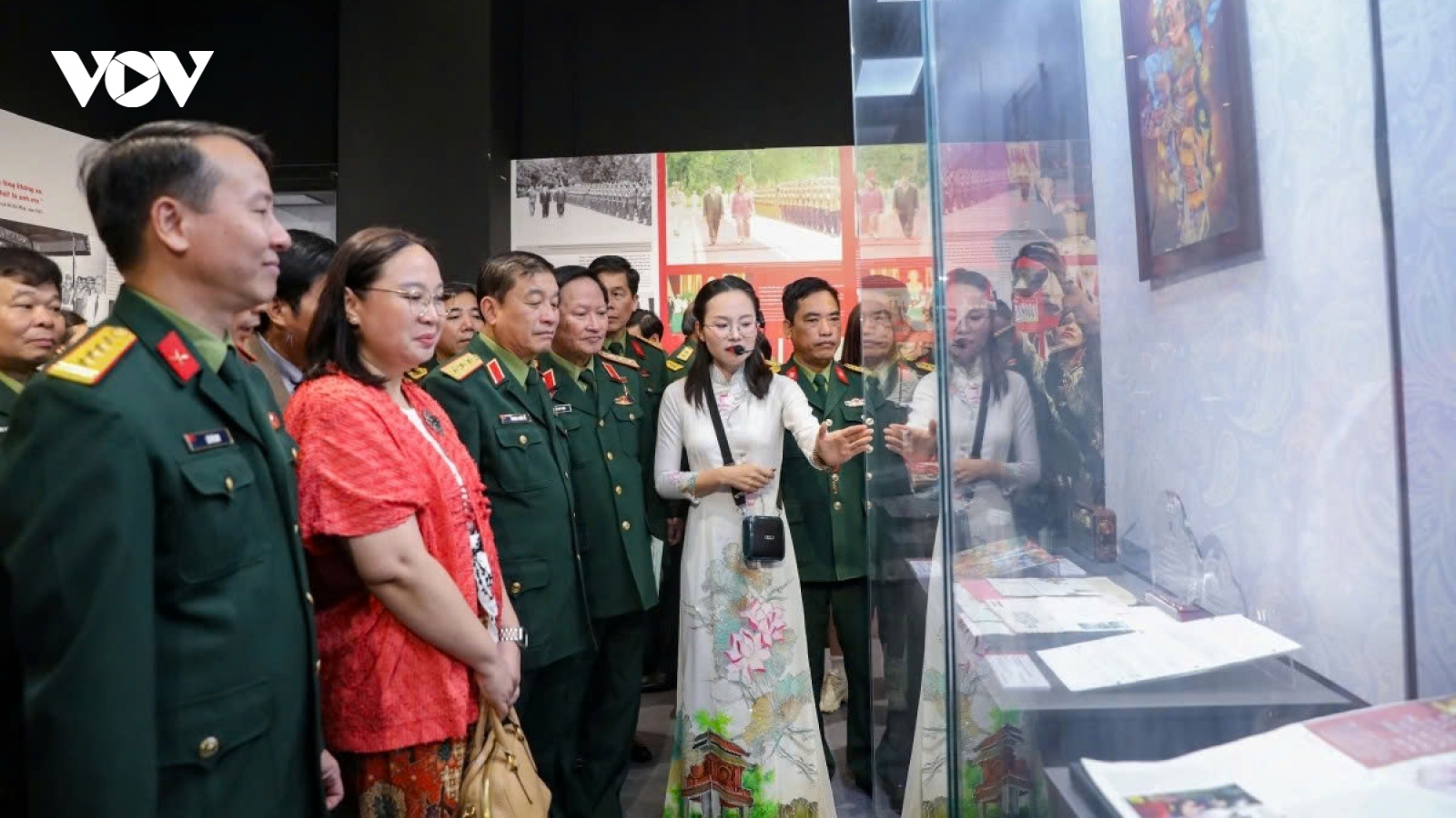 Valuable artifacts, documents on Vietnam-Indonesia friendship exhibited