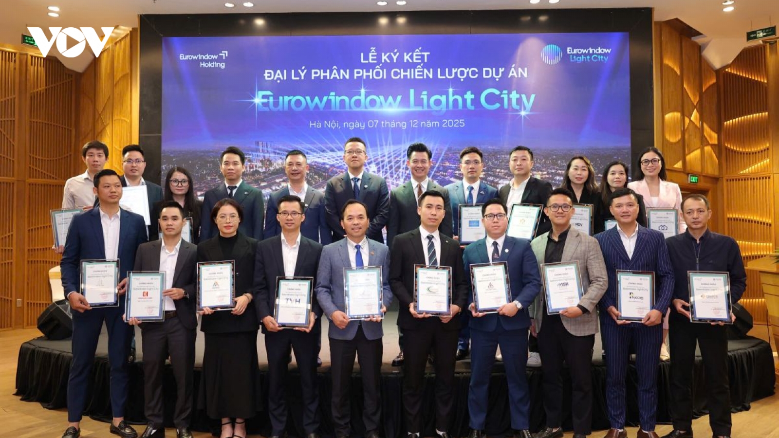 Eurowindow Holding ký kết đại lý chiến lược phân phối dự án Eurowindow Light City