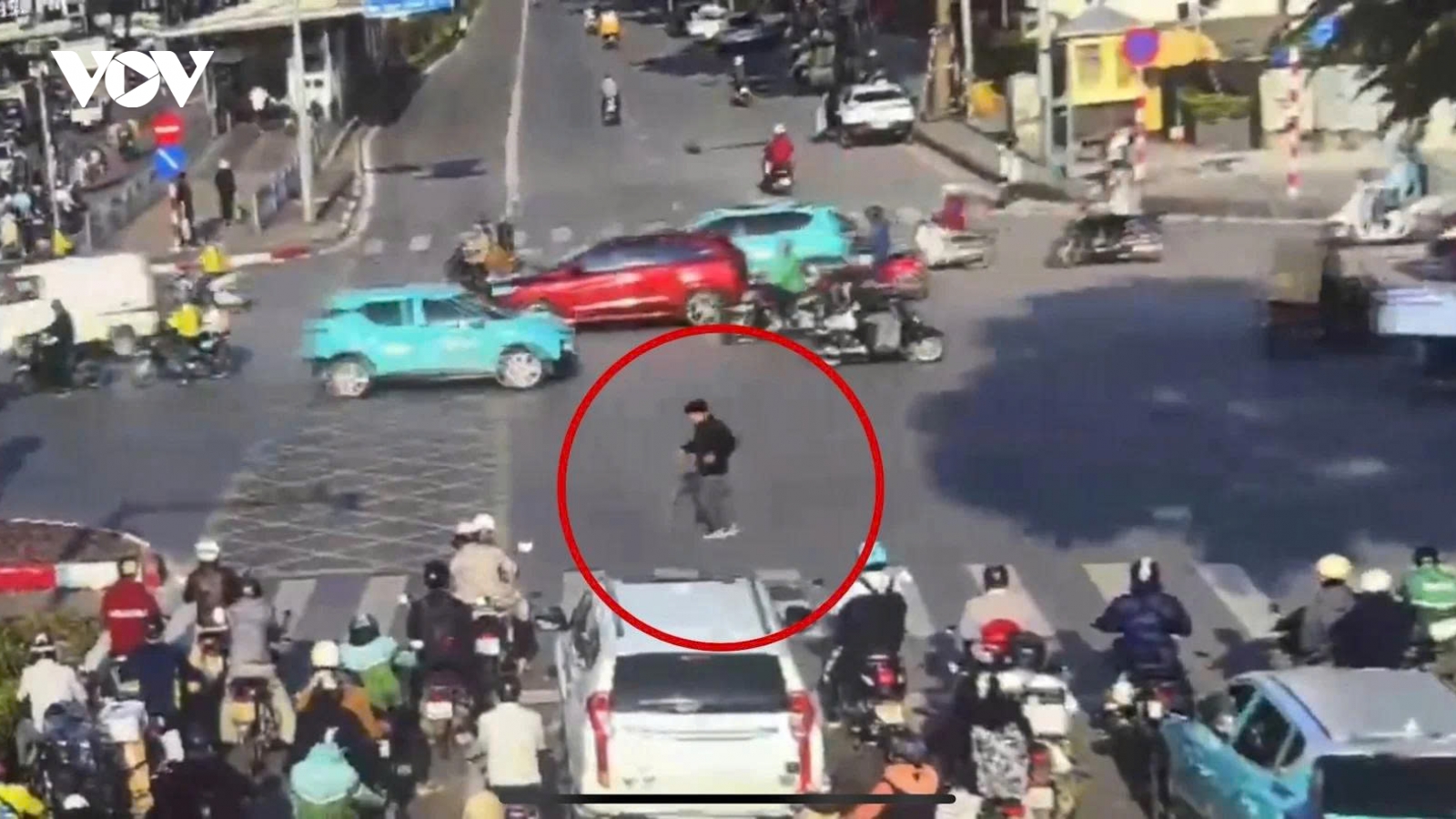Camera AI tìm người đi lạc ở Hà Nội